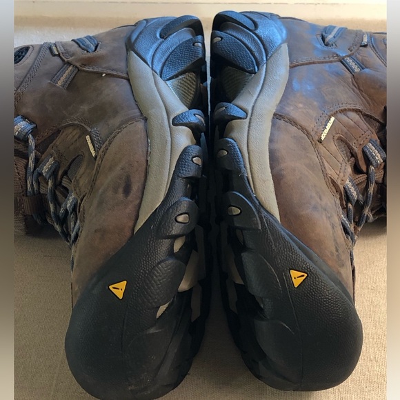 Keen Woman’s Targhee Waterproof Hiking Boots. Mid Height. Woman’s Size 10 - Picture 9 of 11